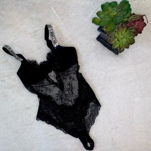 NEVER WORN LACE BODYSUIT